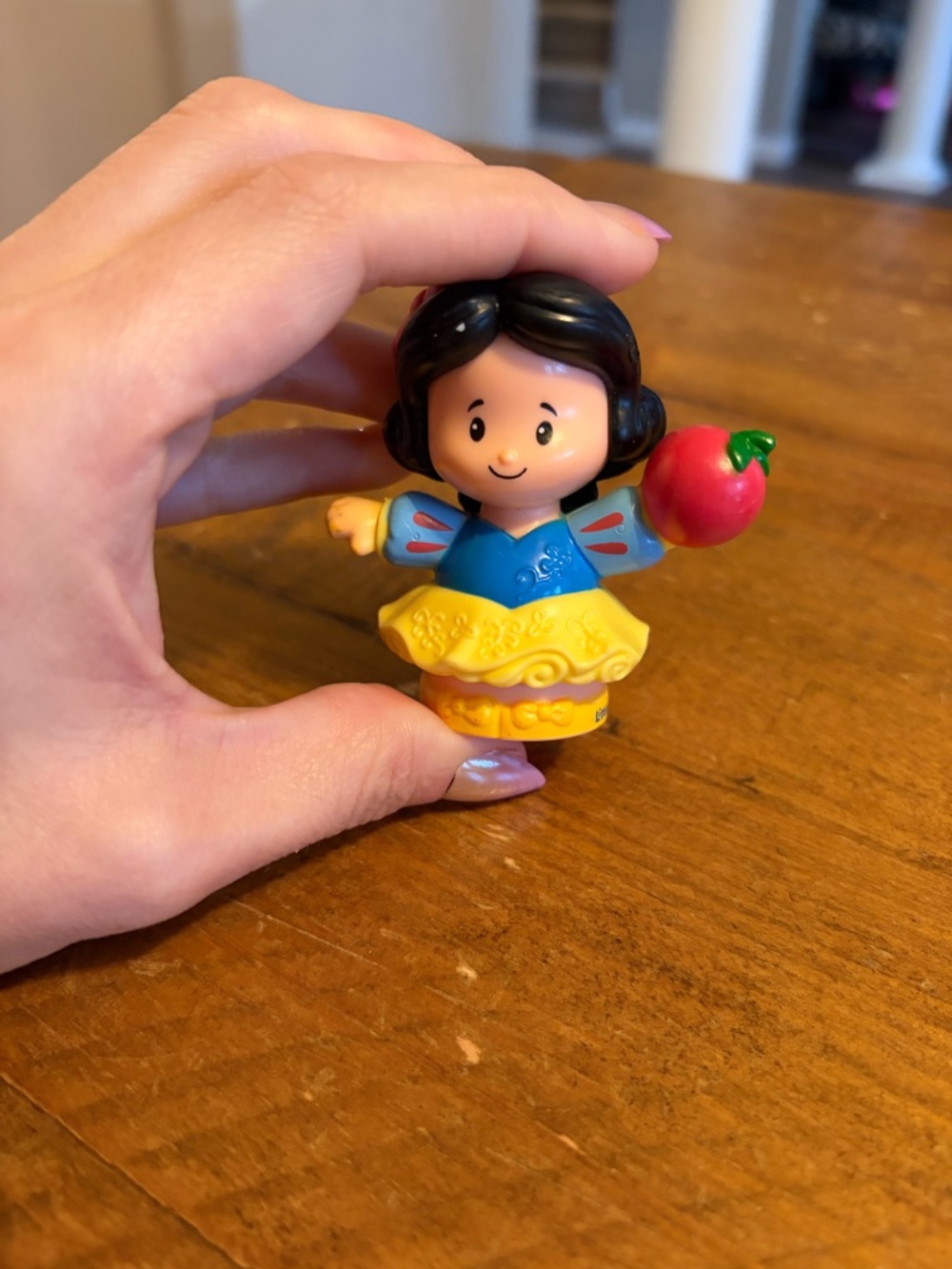 Fisher Price Little People Snow White with Apple as  is
